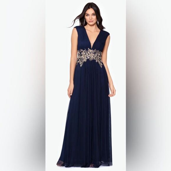 Betsy & Adam A25910 Beaded Floral Embroidered Gown in Navy/Gold size 8 - Picture 8 of 9
